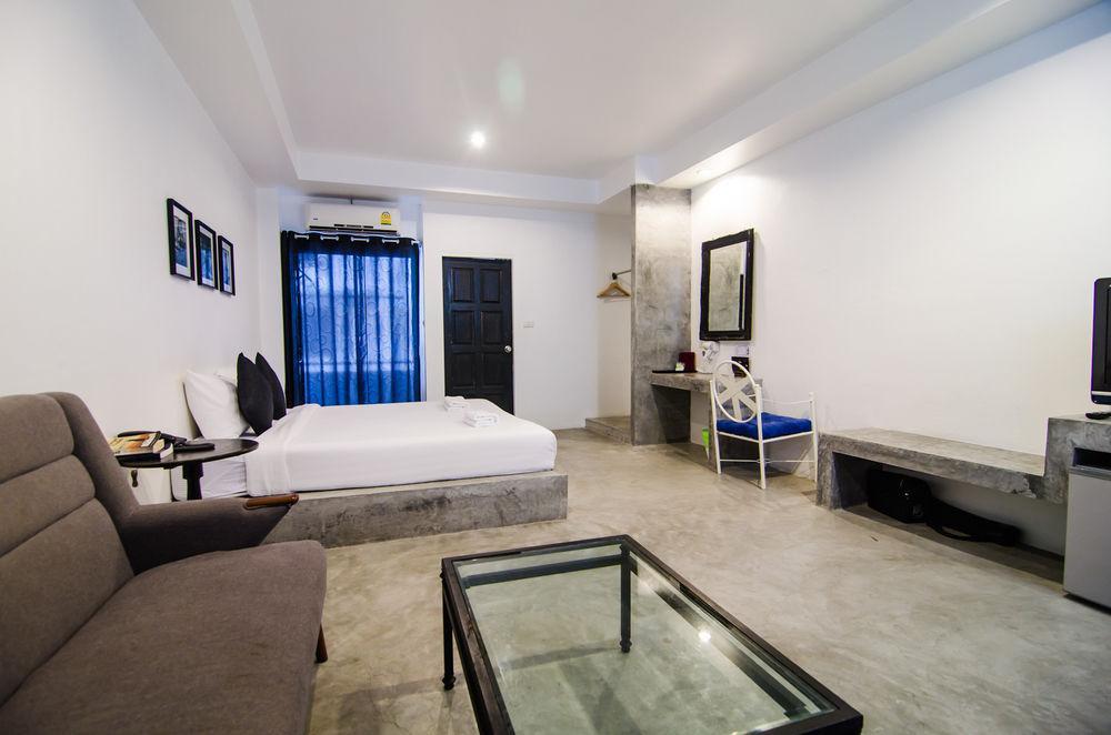 Chic Boutique Hotel Phuket Exterior photo