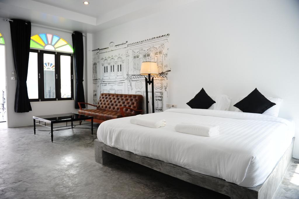 Chic Boutique Hotel Phuket Exterior photo