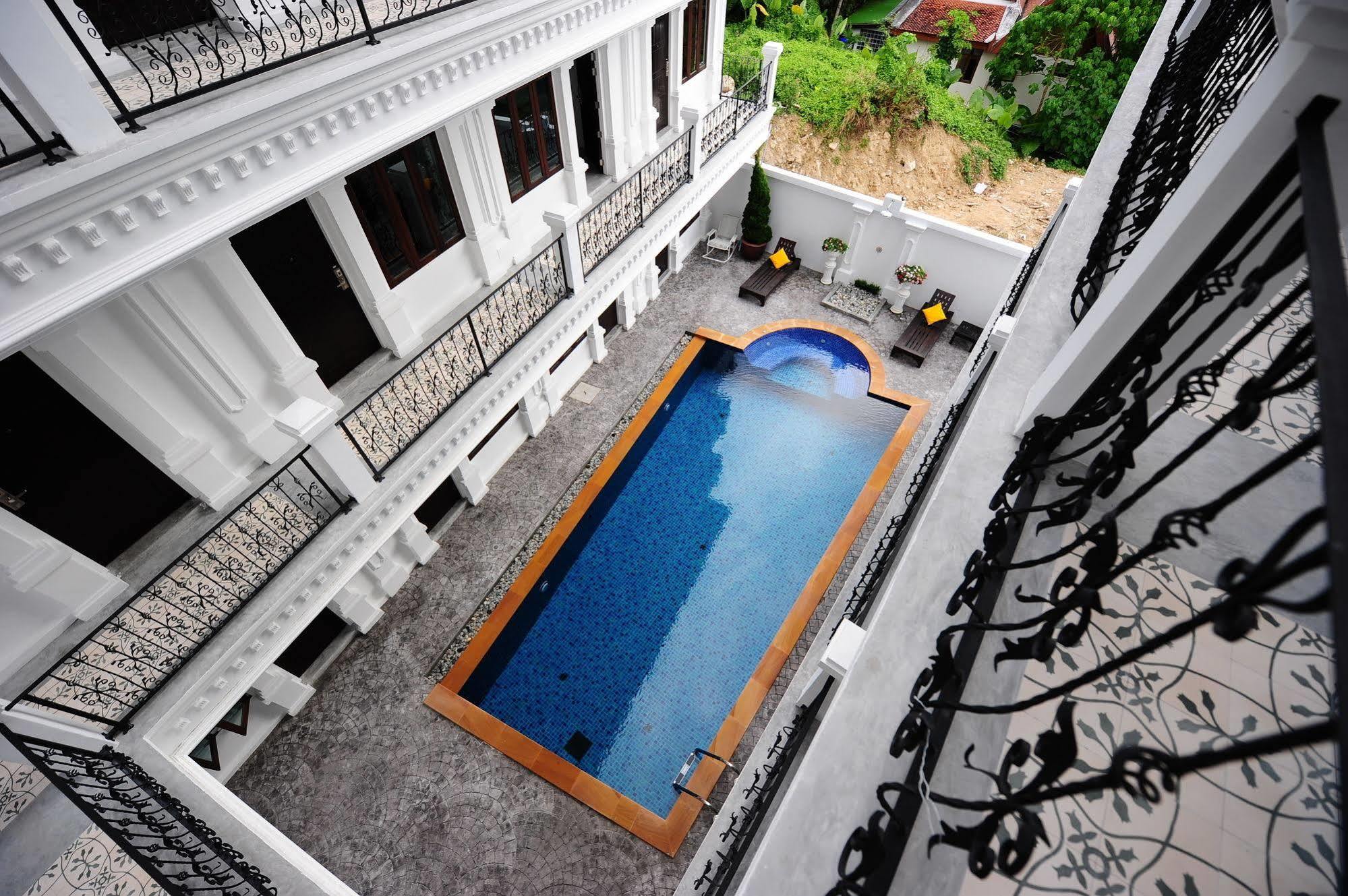 Chic Boutique Hotel Phuket Exterior photo
